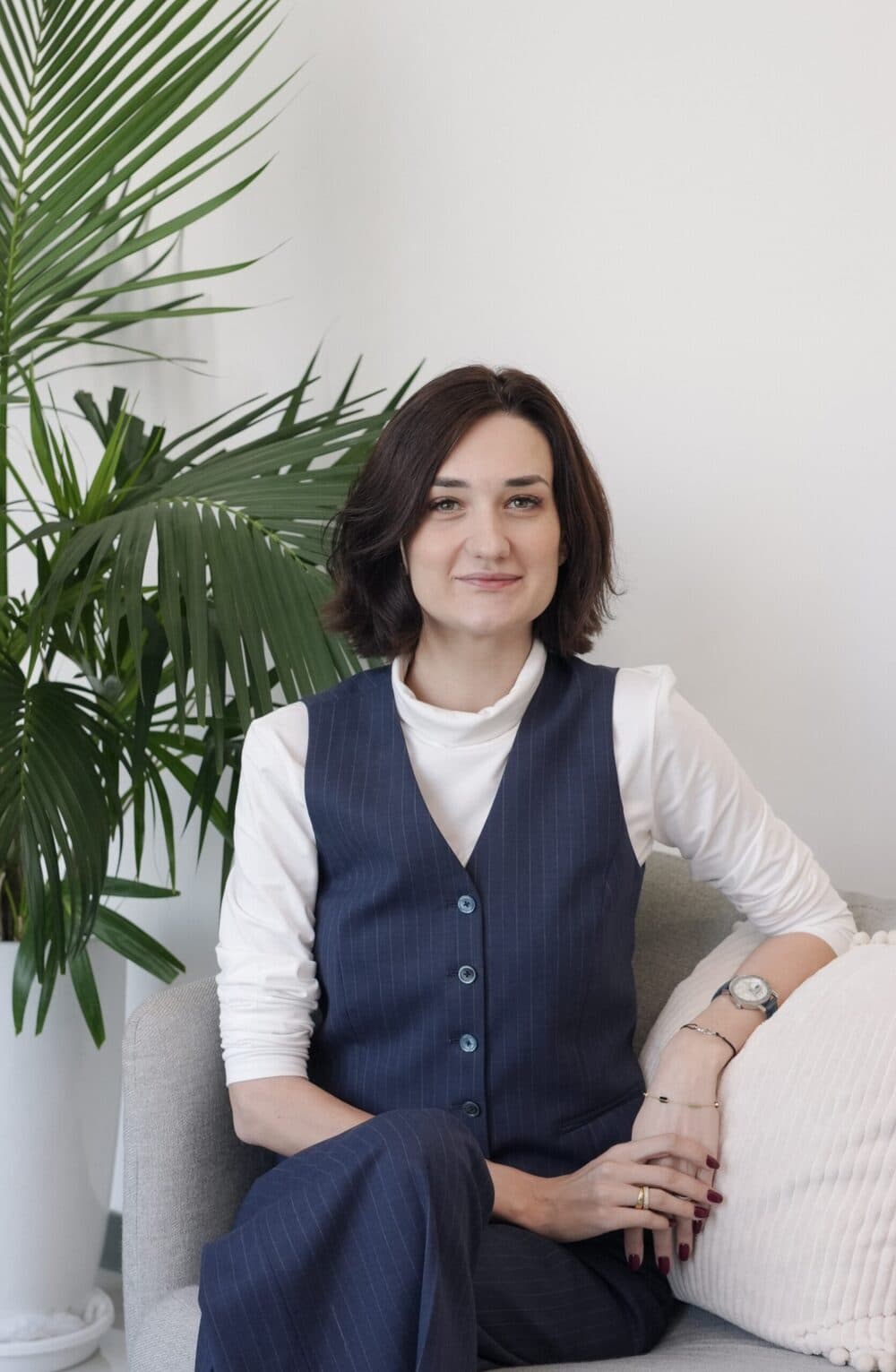 Portrait of Nadia Chumachenko, CDA-licensed psychologist based in Dubai